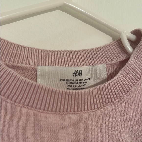H&M Pink Sweater with Reindeer Design - Picture 4 of 7